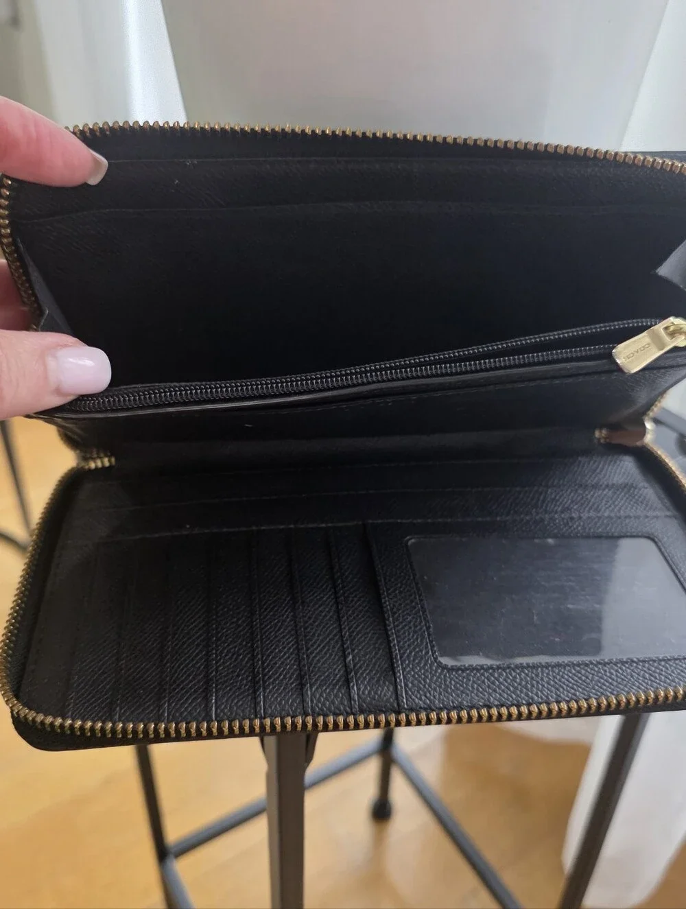 Coach authentic black